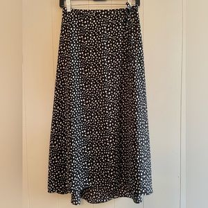 Uniqlo Faux Wrap Midi Skirt
